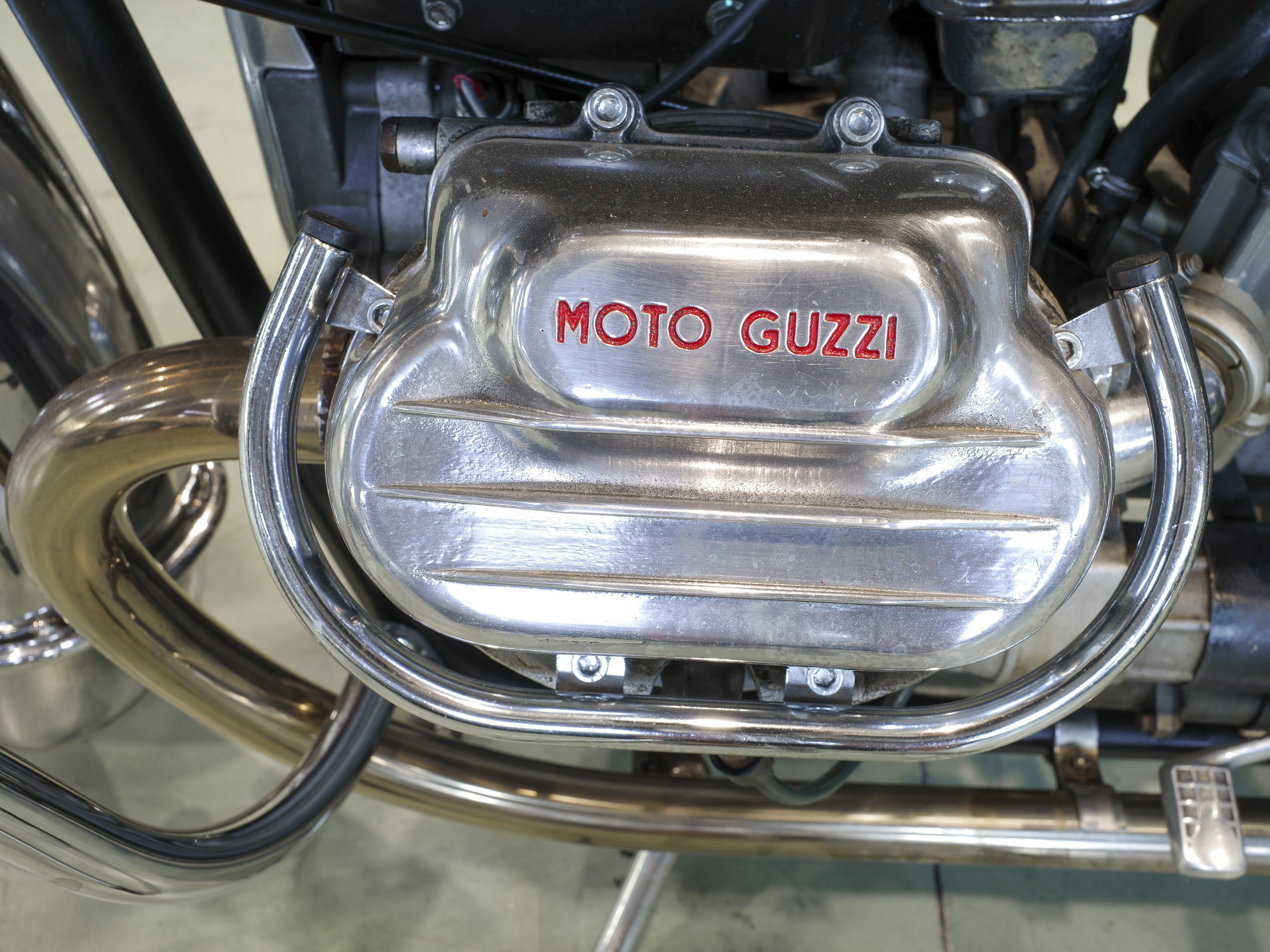 MotoGuzzi750_003