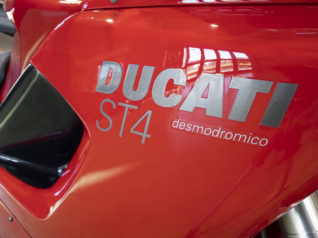 DucatiST4_003